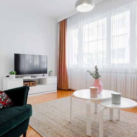 Gorgeous Apartment With Central Location In Sisli Istanbul Exterior photo