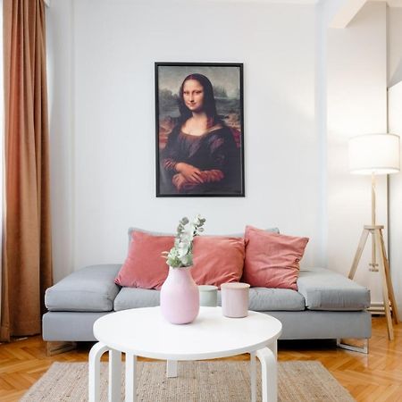 Gorgeous Apartment With Central Location In Sisli Istanbul Exterior photo